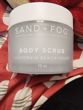Sand And Fog California Beach House Body Scrub - Gray